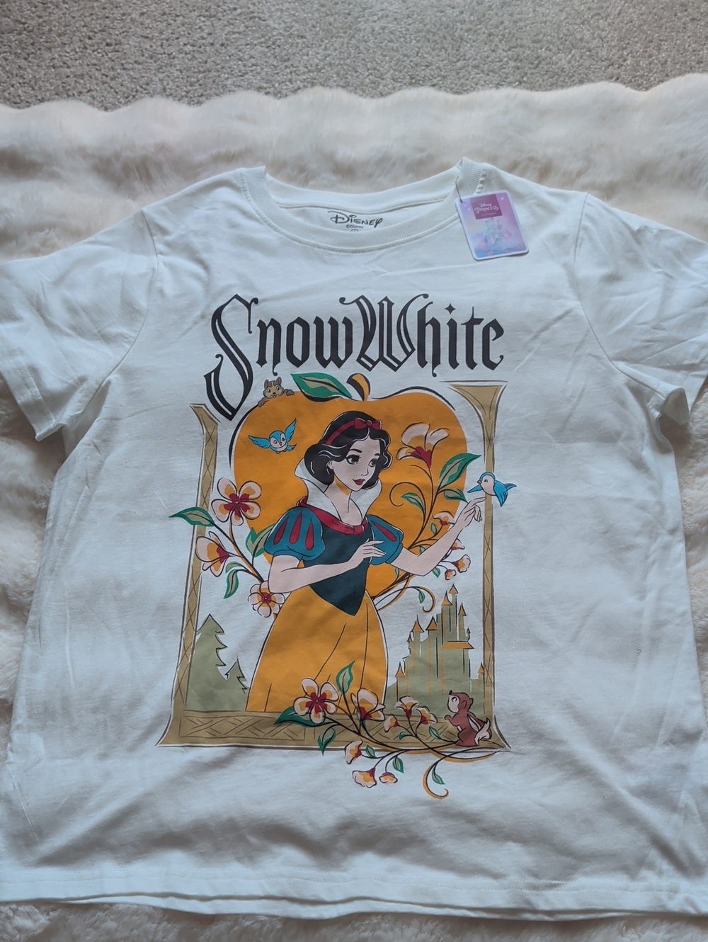 🎉 2 for $20 🎉 Disney Snow White Graphic Tee in White with Yellow & Blue Small